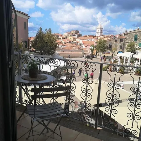 Casa Dei Canali, Sulla Piazza Del Paese - Services Included Capoliveri  Exterior photo
